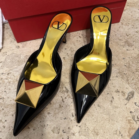 Valentino One Stud Mules - Picture 4 of 8